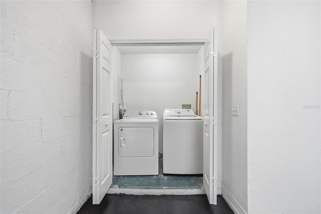 7081 OPAL DRIVE, Largo, FL 33773