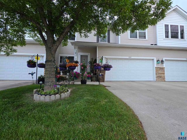 3333 W Ralph Rogers Rd, Sioux Falls, SD 57108
