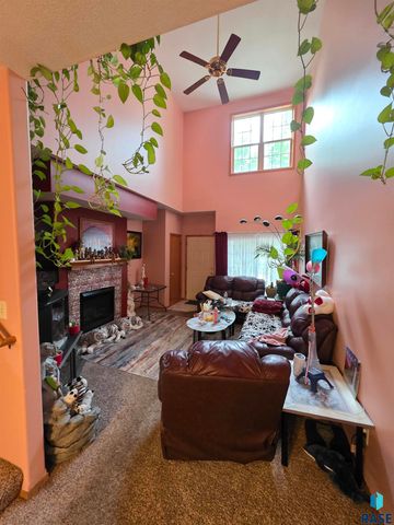 3333 W Ralph Rogers Rd, Sioux Falls, SD 57108