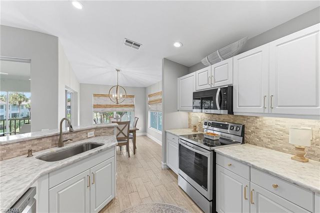 832 Carrick Bend CIR 202, Naples, FL 34110