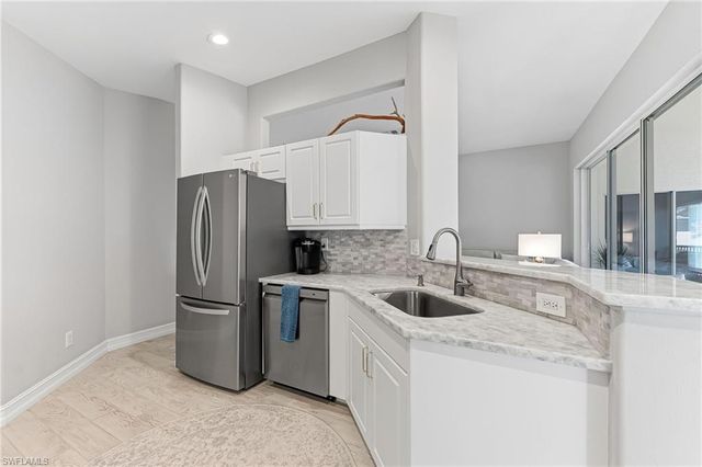 832 Carrick Bend CIR 202, Naples, FL 34110