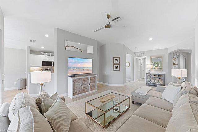 832 Carrick Bend CIR 202, Naples, FL 34110