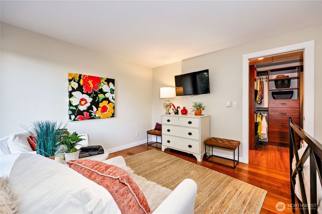 10413 NE Brackenwood Lane, Bainbridge Island, WA 98110