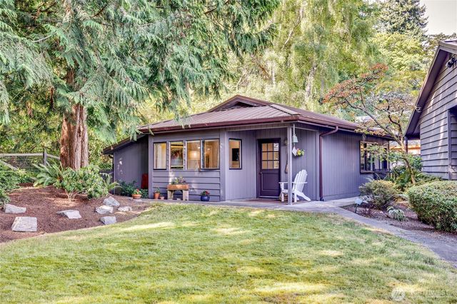 10413 NE Brackenwood Lane, Bainbridge Island, WA 98110