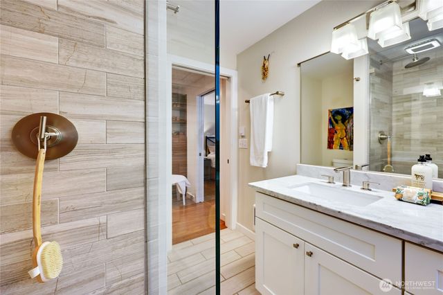 10413 NE Brackenwood Lane, Bainbridge Island, WA 98110
