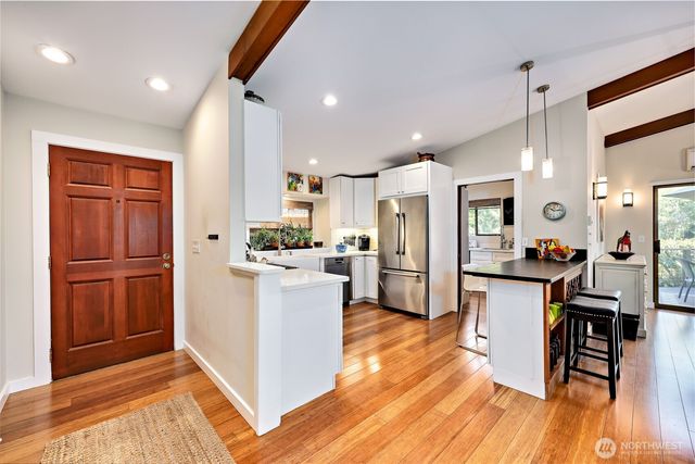 10413 NE Brackenwood Lane, Bainbridge Island, WA 98110