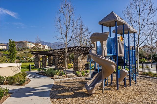 420 Coyote, Lake Forest, CA 92610