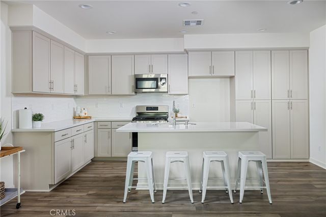 420 Coyote, Lake Forest, CA 92610