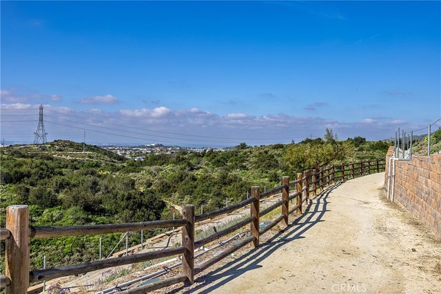 420 Coyote, Lake Forest, CA 92610