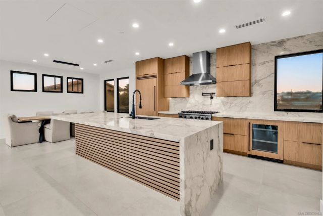 1009 Arcadia Road, Encinitas, CA 92024