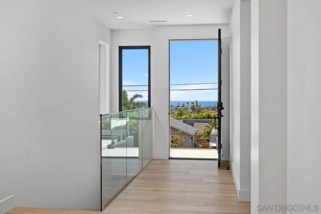 1009 Arcadia Road, Encinitas, CA 92024