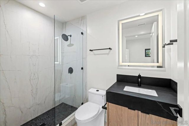 1009 Arcadia Road, Encinitas, CA 92024