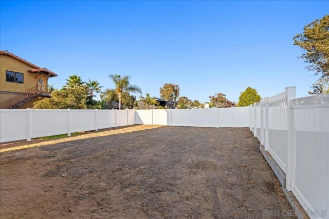 1009 Arcadia Road, Encinitas, CA 92024