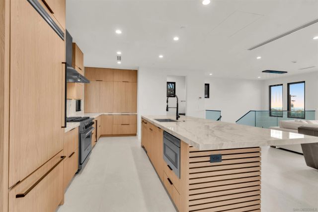 1009 Arcadia Road, Encinitas, CA 92024