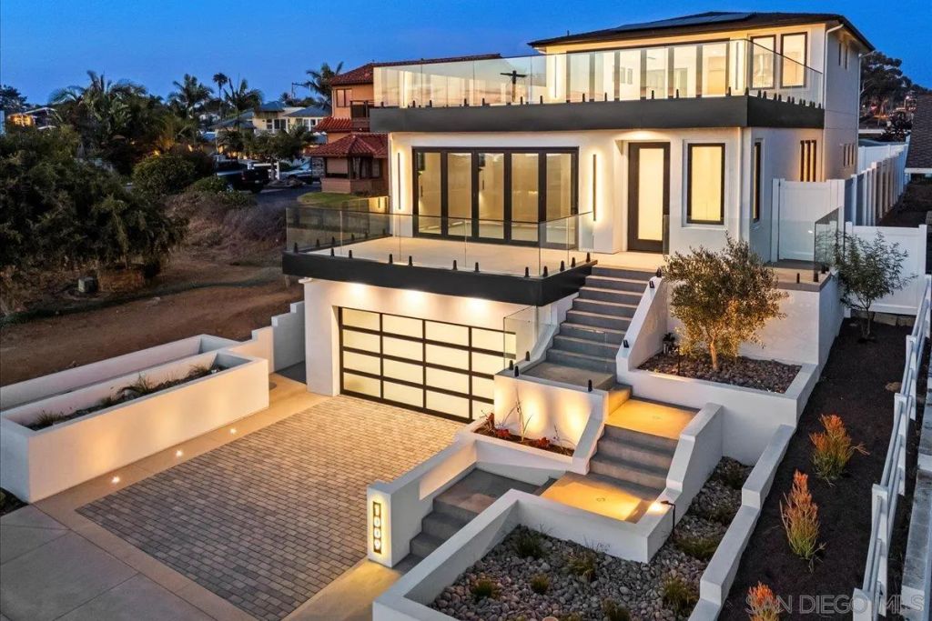 1009 Arcadia Road, Encinitas, CA 92024