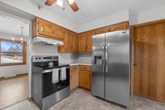 4884 W Willow ROAD, Brown Deer, WI 53223