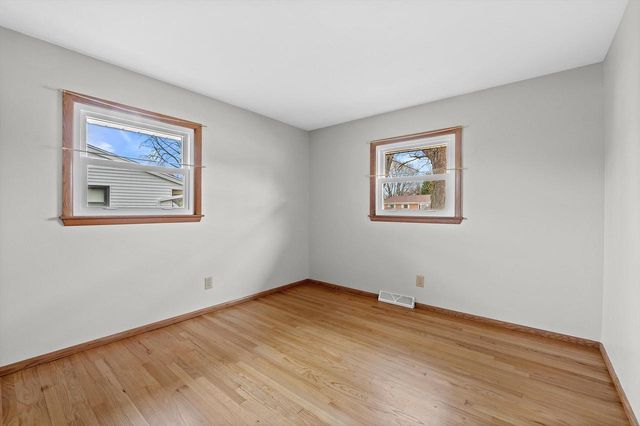 4884 W Willow ROAD, Brown Deer, WI 53223