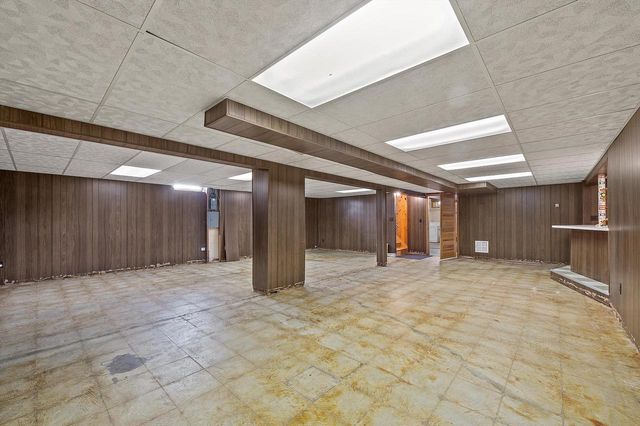 4884 W Willow ROAD, Brown Deer, WI 53223