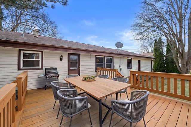 4884 W Willow ROAD, Brown Deer, WI 53223