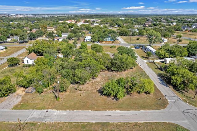 301 E Boyce ST, Manor, TX 78653