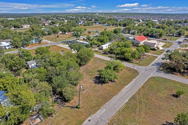 301 E Boyce ST, Manor, TX 78653