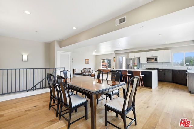 13337 Beach Avenue 403, Los Angeles, CA 90292