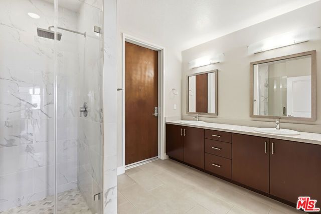 13337 Beach Avenue 403, Los Angeles, CA 90292