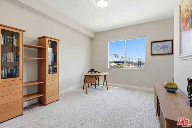 13337 Beach Avenue 403, Los Angeles, CA 90292