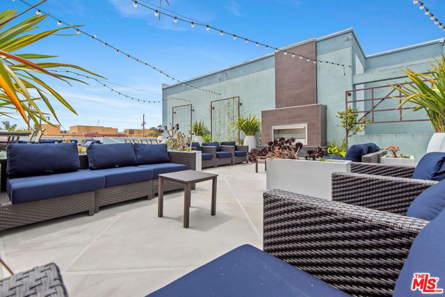 13337 Beach Avenue 403, Los Angeles, CA 90292