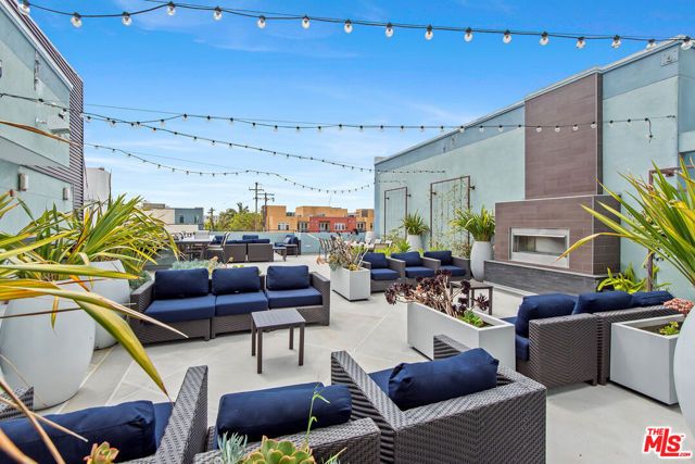13337 Beach Avenue 403, Los Angeles, CA 90292