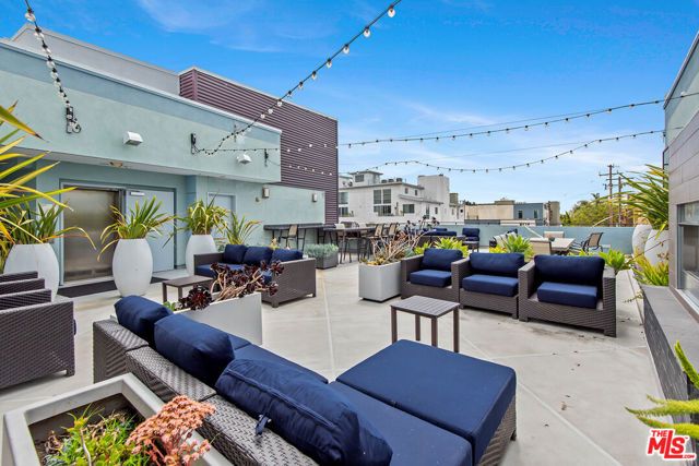 13337 Beach Avenue 403, Los Angeles, CA 90292