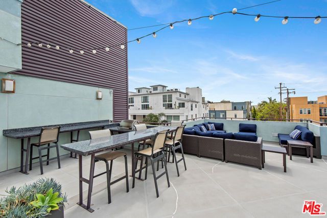 13337 Beach Avenue 403, Los Angeles, CA 90292