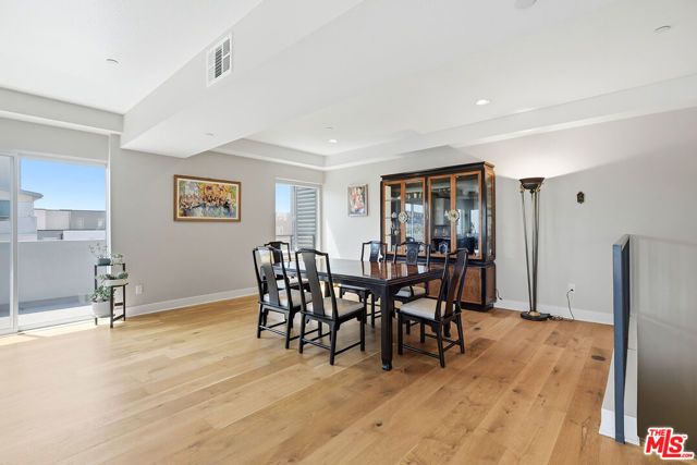 13337 Beach Avenue 403, Los Angeles, CA 90292