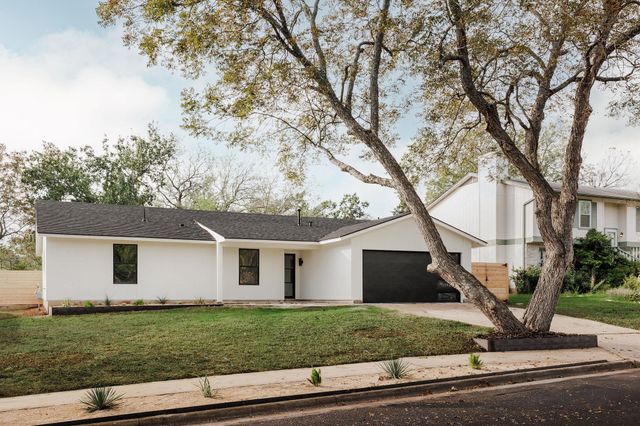 2009 Lear LN, Austin, TX 78745