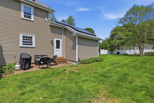 1 Valley View Rd, Wayland, MA 01778