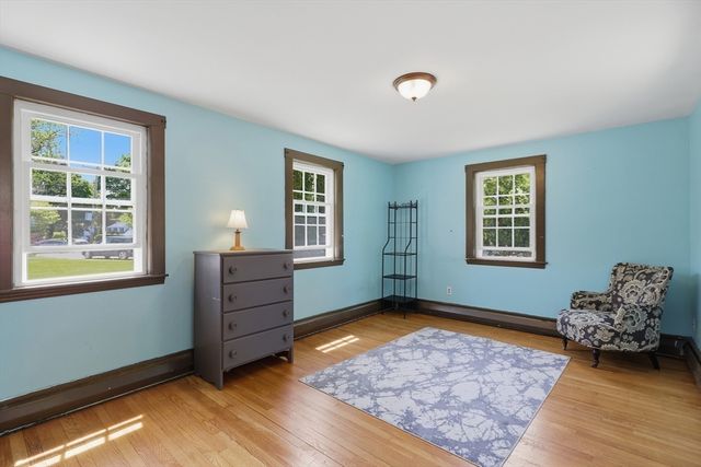 1 Valley View Rd, Wayland, MA 01778