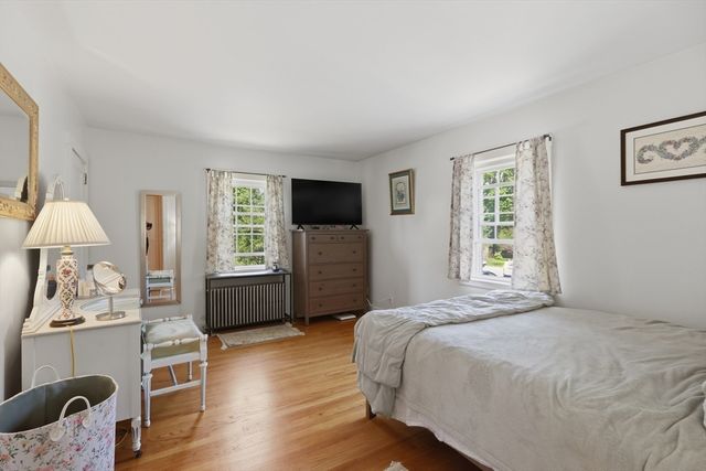1 Valley View Rd, Wayland, MA 01778