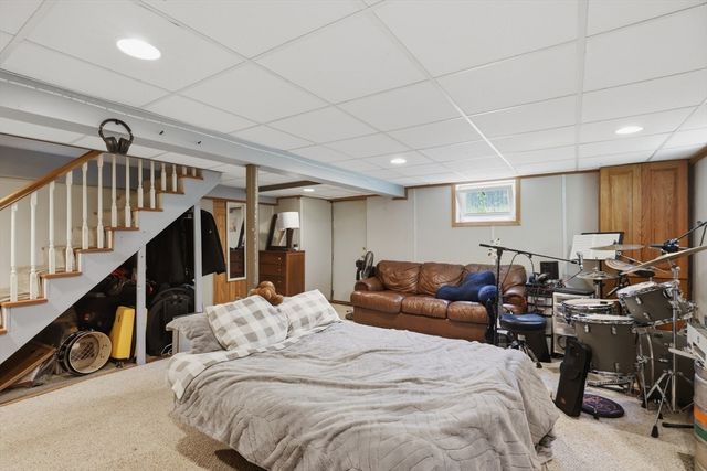 1 Valley View Rd, Wayland, MA 01778