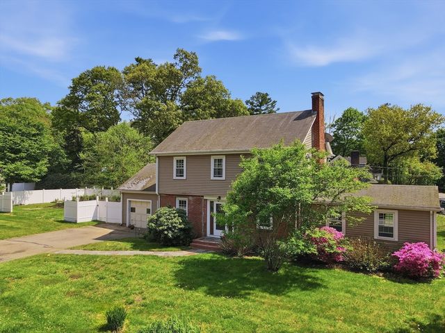 1 Valley View Rd, Wayland, MA 01778