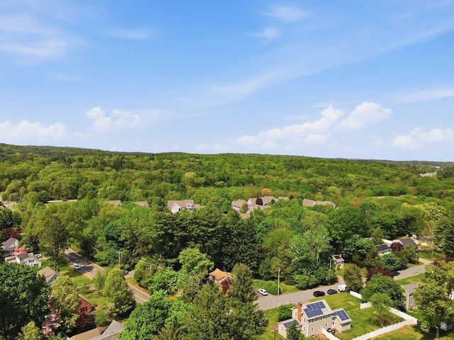 1 Valley View Rd, Wayland, MA 01778
