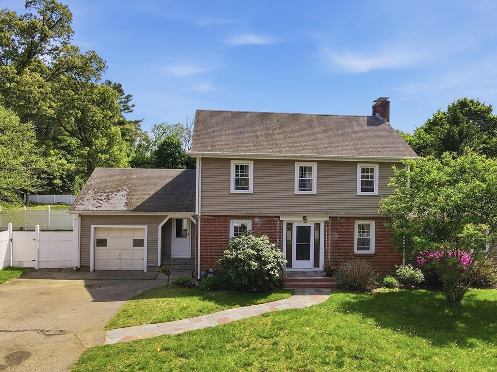 1 Valley View Rd, Wayland, MA 01778