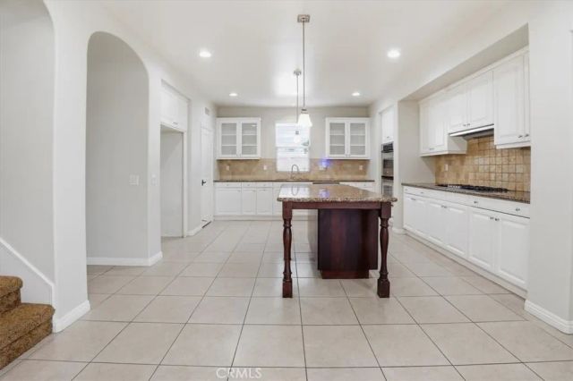 3057 S Hampton, Ontario, CA 91761