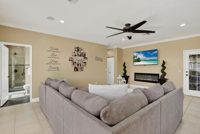 5340 NW 103rd Way, Coral Springs, FL 33076