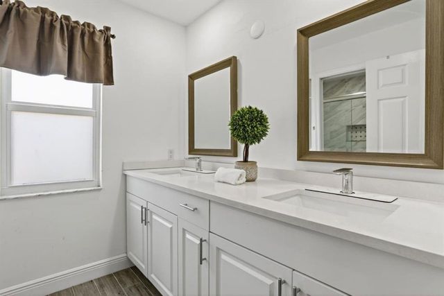 5340 NW 103rd Way, Coral Springs, FL 33076