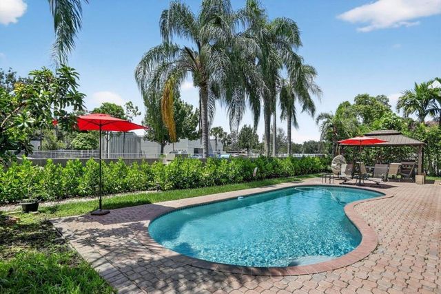 5340 NW 103rd Way, Coral Springs, FL 33076