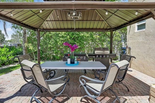 5340 NW 103rd Way, Coral Springs, FL 33076