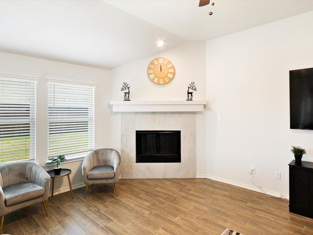 712 Presidio Street, Aubrey, TX 76227