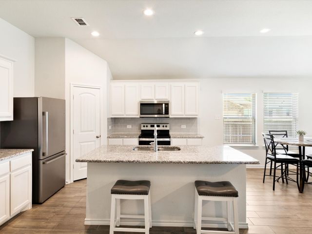 712 Presidio Street, Aubrey, TX 76227
