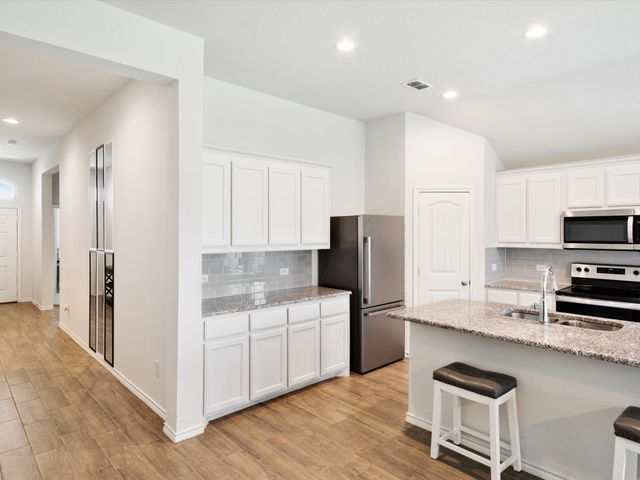 712 Presidio Street, Aubrey, TX 76227