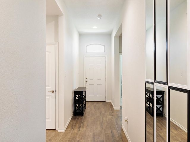 712 Presidio Street, Aubrey, TX 76227